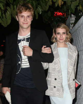 Evan Peters pic #740859