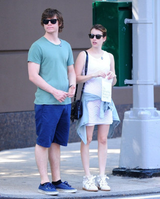 Evan Peters pic #740875