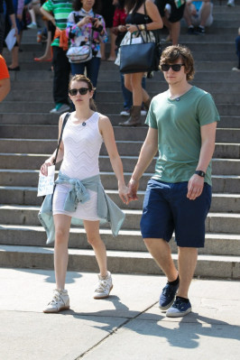 Evan Peters pic #735110