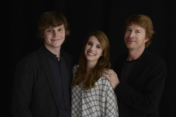 Evan Peters pic #737024