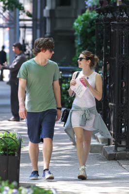Evan Peters pic #735118