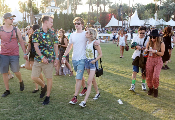 Evan Peters pic #740620