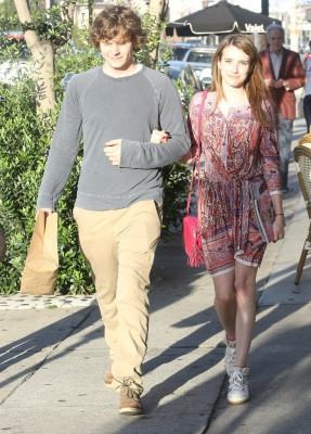 Evan Peters pic #737466