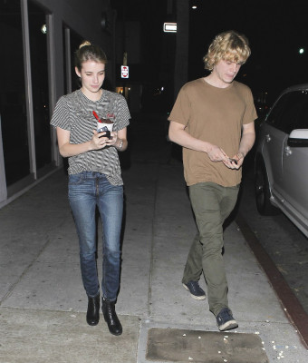 Evan Peters pic #737443