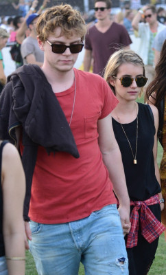 Evan Peters pic #740603