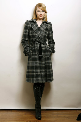 photo 4 in Evan Rachel Wood gallery [id222238] 2009-12-16 00:00:00