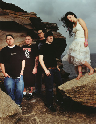 photo 15 in Evanescence gallery [id150091] 2009-04-20 00:00:00