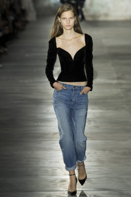Yves Saint Laurent Spring/Summer 2018 Fashion Show in Paris