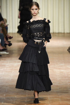 Faretta Radic - Alberta Ferretti Spring/Summer 2018 Fashion Show in Milan