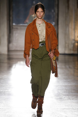 Faretta Radic - Alberta Ferretti Resort 2019 Fashion Show in Milan