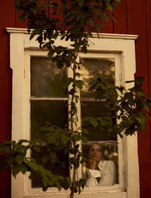 Faretta Radic - Vogue Spain by Camilla Akrans