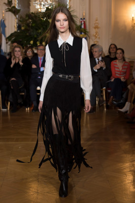 Faretta Radic - Vanessa Seward Autumn/Winter 2018 Fashion Show in Paris 