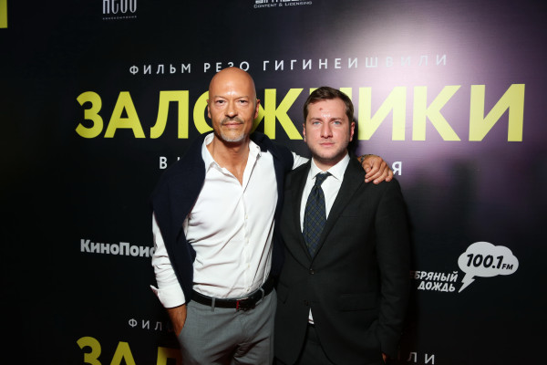 Федор Бондарчук и Паулина Андреева - на премьере фильма Заложники в Москве