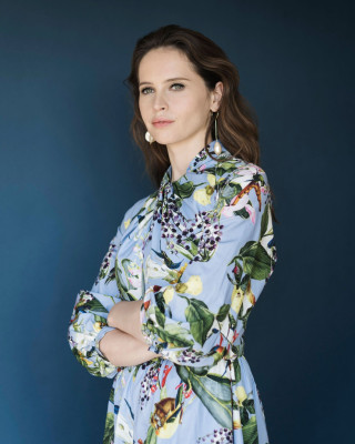Felicity Jones by Emily Berl for The New York Times (Beverly Hills 11/05/2018)