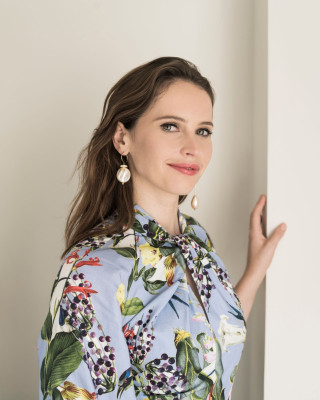 Felicity Jones by Emily Berl for The New York Times (Beverly Hills 11/05/2018)