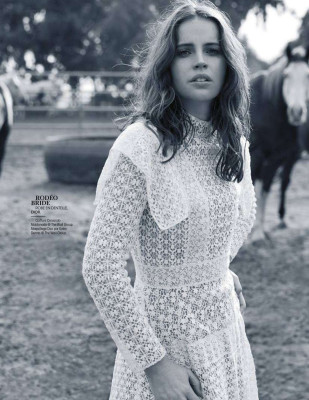 Felicity Jones – Madame Figaro December 2018