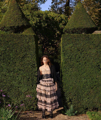 Felicity Jones – Photoshoot for Dujour Magazine November 2018