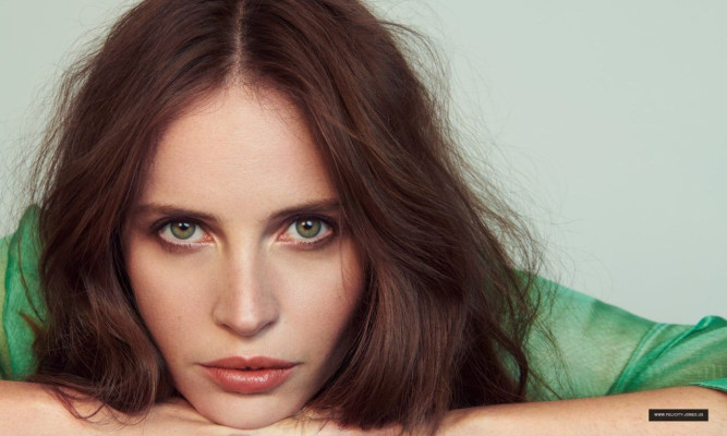 Felicity Jones – Photoshoot for The Observer Magazine November 2019