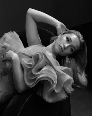 FLORENCE PUGH for 26th Vanity Fair Hollywood Portfolio, January 2020