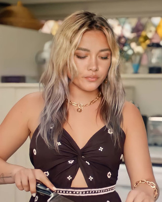 Florence Pugh for The Outnet // 2021