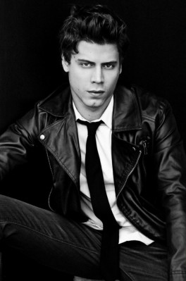 Francois Arnaud pic #711641