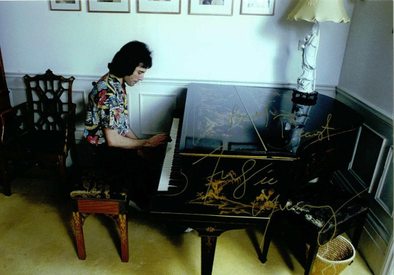 Freddie Mercury pic #693564