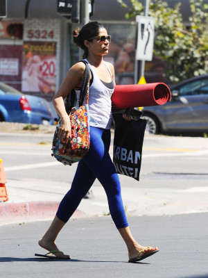 photo 23 in Freida Pinto gallery [id830356] 2015-09-14 00:00:00