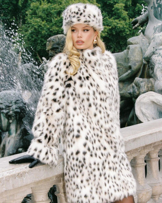 Frida Aasen for NANA JACQUELINE