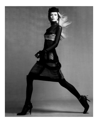 Frida Aasen by Petros Koy
