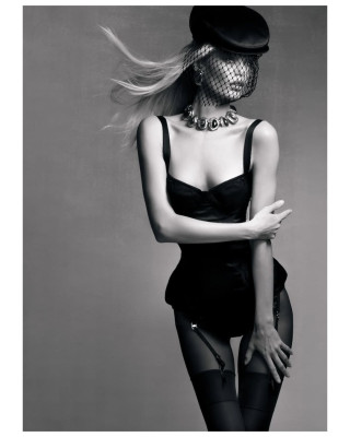 Frida Aasen by Petros Koy