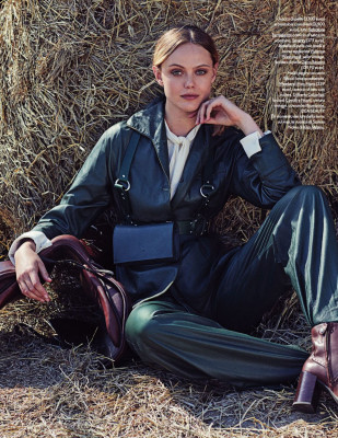 FRIDA GUSTAVSSON in Elle Magazine, Italy November 2019