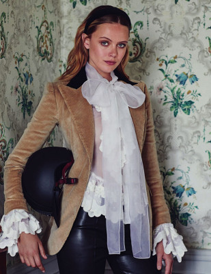 FRIDA GUSTAVSSON in Elle Magazine, Italy November 2019