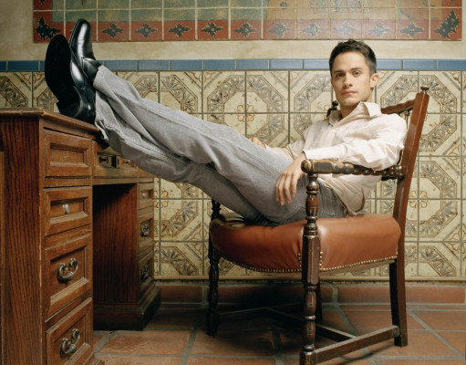 photo 17 in Gael Garcia Bernal gallery [id383886] 2011-04-13 00:00:00