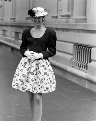 Gail Elliot ~ Oscar de la Renta Spring 1988 by Thomas Lannaccone