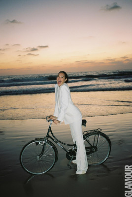 Gal Gadot - Glamour Mexico (November 2021)
