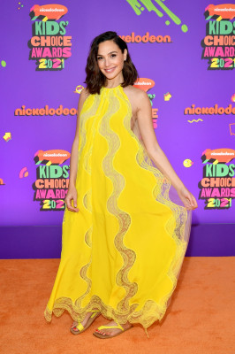 Gal Gadot - 34-th Kids&#039; Choice Awards in Santa-Monica, California | 03.13.2021