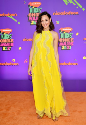 Gal Gadot - 34-th Kids&#039; Choice Awards in Santa-Monica, California | 03.13.2021