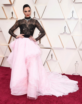 Gal Gadot - 92nd Annual Academy Awards in Los Angeles (Arrival) // 09.02.2020