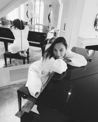 Gal Gadot pic #1272214