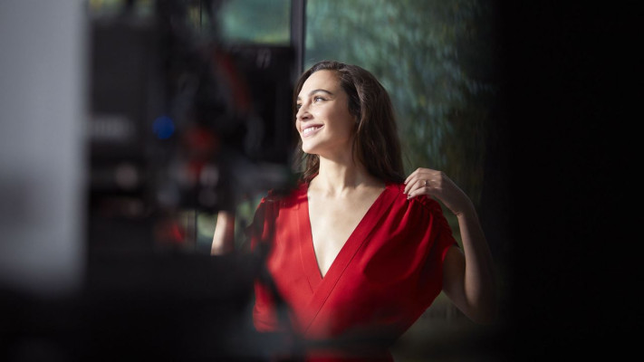 Gal Gadot – Revlon “PhotoReady Candid” Collection 2019