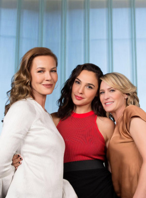 Gal Gadot – Photoshoot for Los Angeles Times