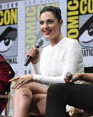 Gal Gadot pic #985428