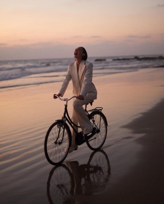 Gal Gadot by Dudi Hasson for Vanity Fair \\ November 2020