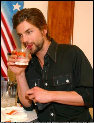 photo 16 in Gale Harold gallery [id677572] 2013-11-12 00:00:00