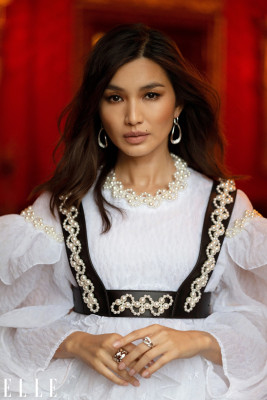 Gemma Chan-«ELLE» 2021.