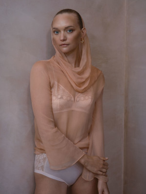 Gemma Ward ~ Vogue Polska April 2024 by Virginie Khateeb