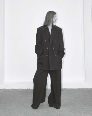 Giedre Dukauskaite ~ Harpers Bazaar Turkey October 2023 by Driu Crilly and Tiago