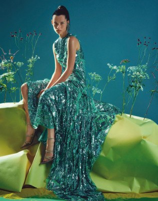 Giedre Dukauskaite for Harper&#039;s Bazaar Taïwan Janvier 2023