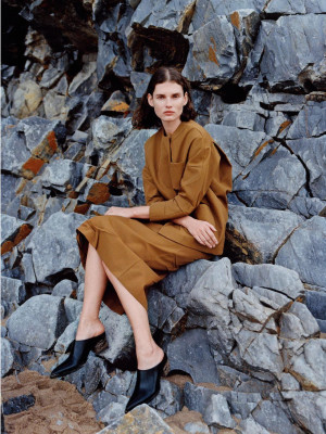 Giedre Dukauskaite for Elle Italia Marzo 2023 by Danilo Scarpati