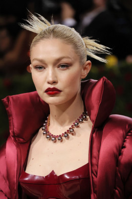 Gigi Hadid - 2022 MET Gala 05/02/2022